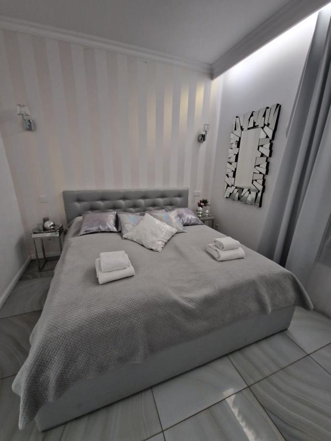 Maxim Apartment *